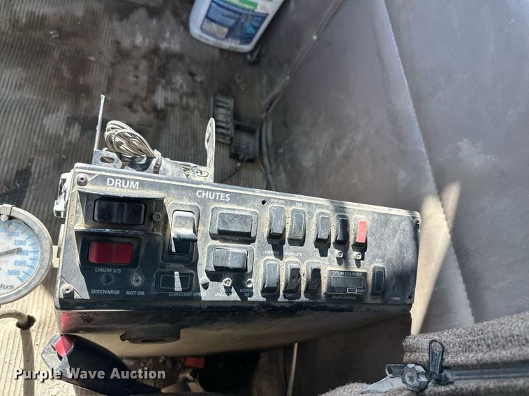 image for item DW4265 2005 Kenworth W900 ready mix truck