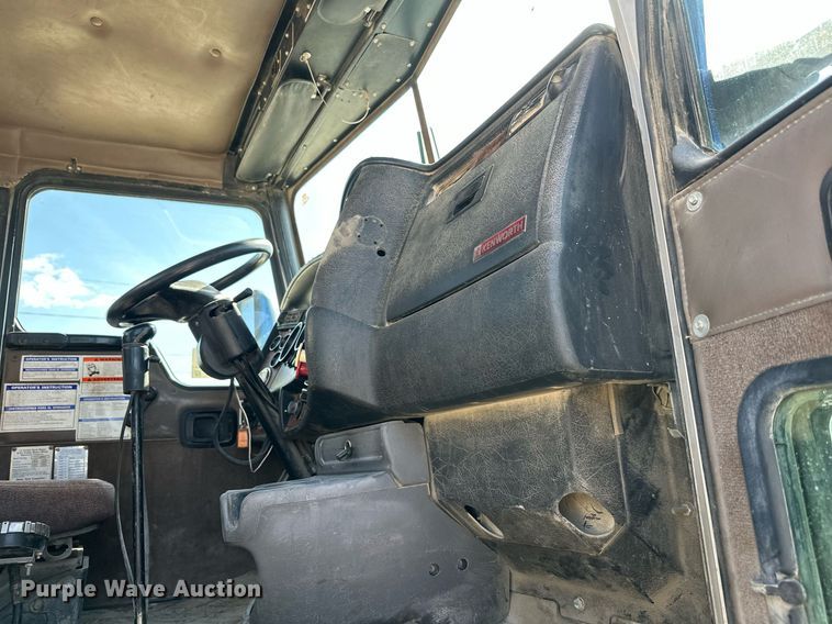 image for item DW4265 2005 Kenworth W900 ready mix truck