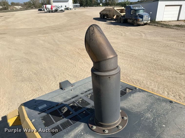 image for item DW4267 2012 Komatsu WA500-7 wheel loader