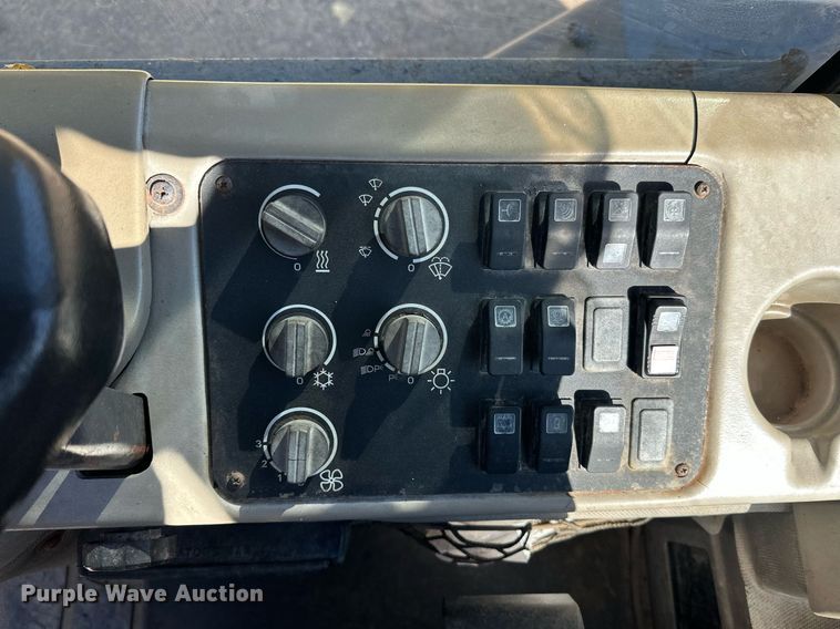 image for item DW4273 2007 Case 621D wheel loader