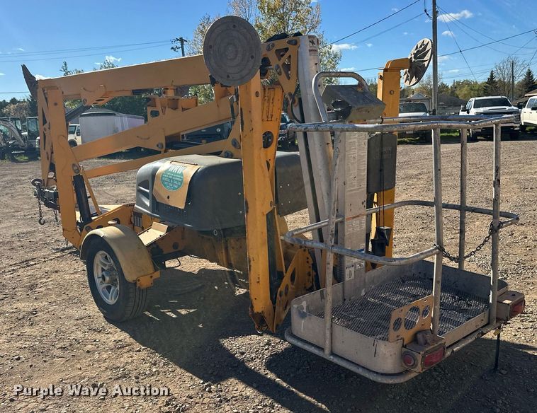 image for item DW4274 2014 Haulotte 4527A boom lift
