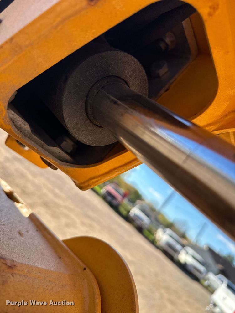 image for item DW4274 2014 Haulotte 4527A boom lift