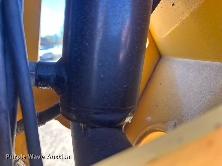 image for item DW4274 2014 Haulotte 4527A boom lift