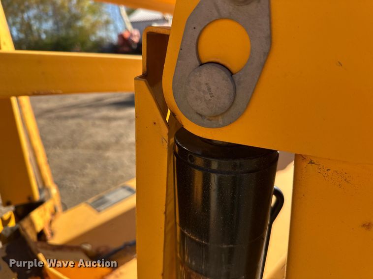 image for item DW4274 2014 Haulotte 4527A boom lift