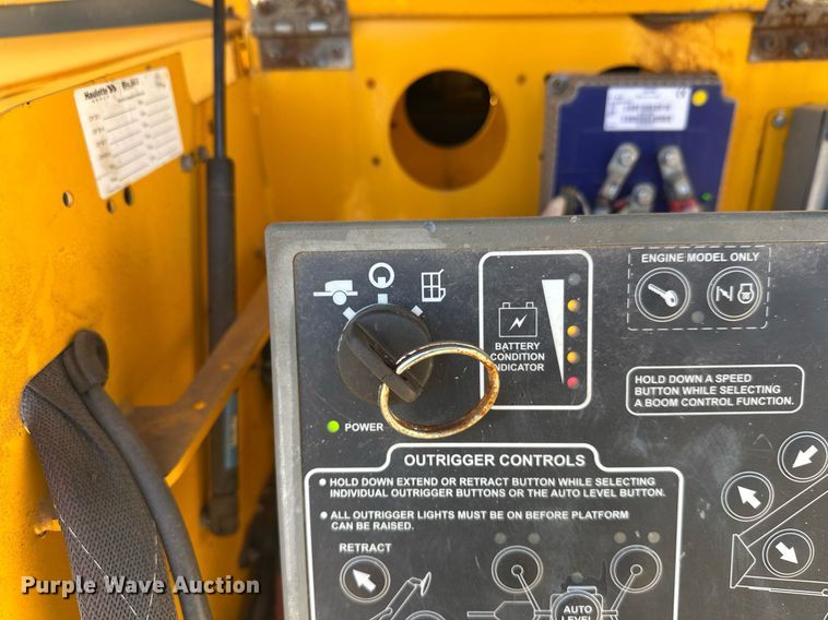 image for item DW4274 2014 Haulotte 4527A boom lift