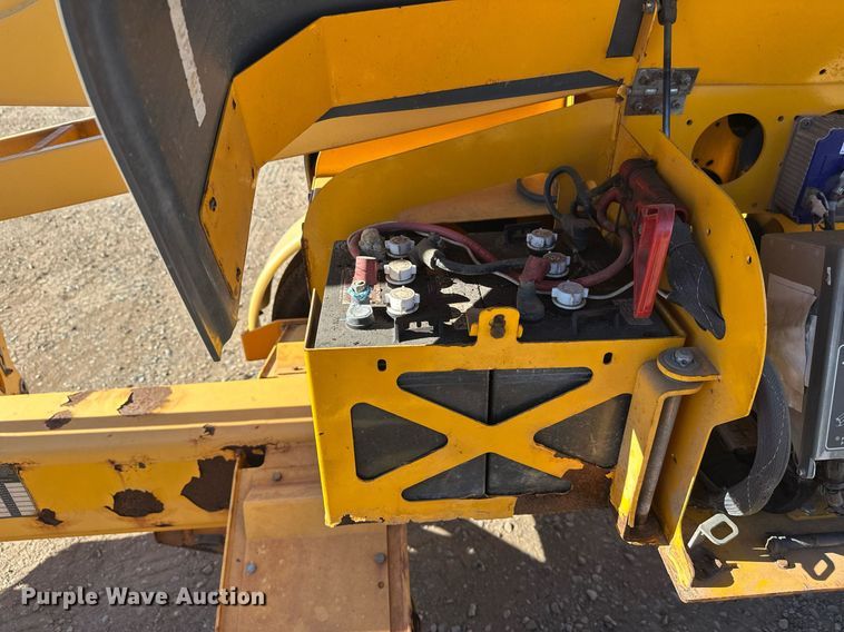 image for item DW4274 2014 Haulotte 4527A boom lift