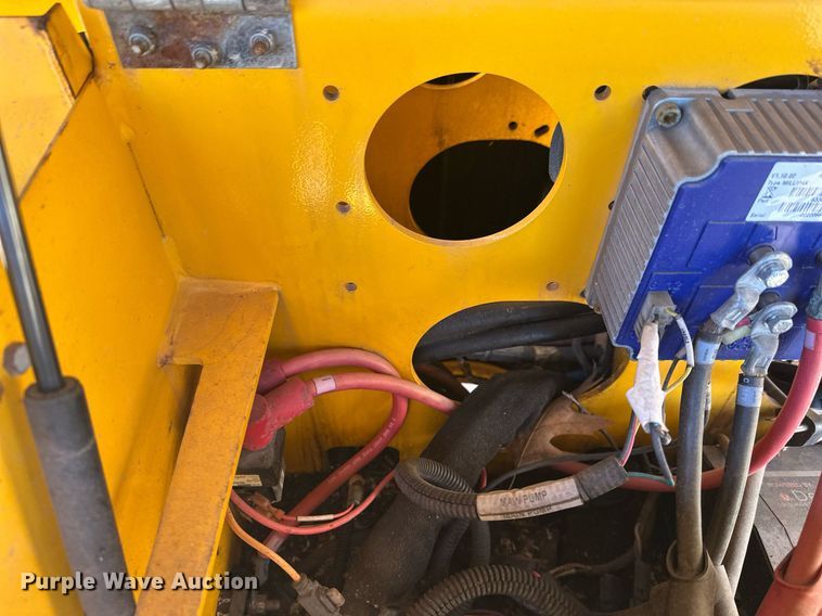 image for item DW4274 2014 Haulotte 4527A boom lift