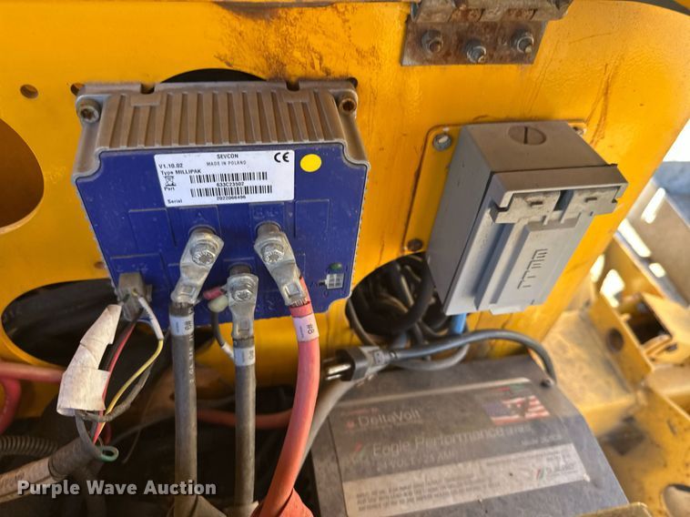 image for item DW4274 2014 Haulotte 4527A boom lift