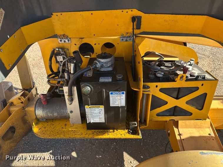 image for item DW4274 2014 Haulotte 4527A boom lift