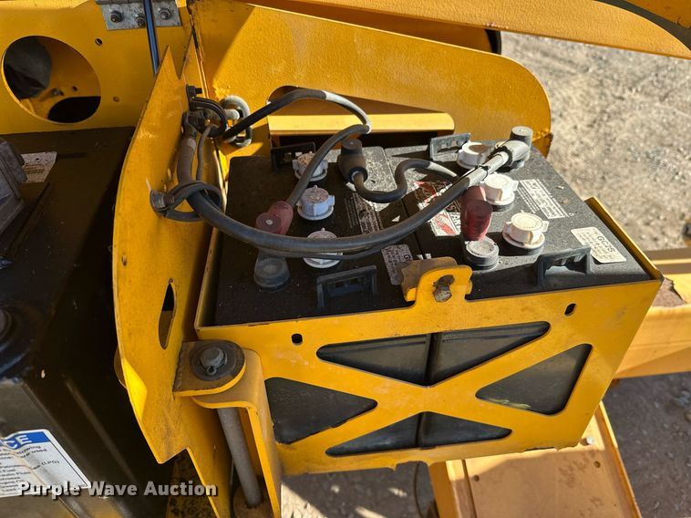 image for item DW4274 2014 Haulotte 4527A boom lift