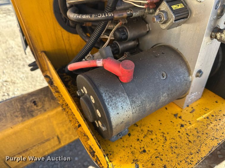 image for item DW4274 2014 Haulotte 4527A boom lift