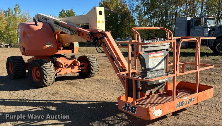 image for item DW4275 2000 JLG 450AJ boom lift