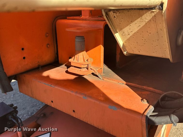 image for item DW4275 2000 JLG 450AJ boom lift
