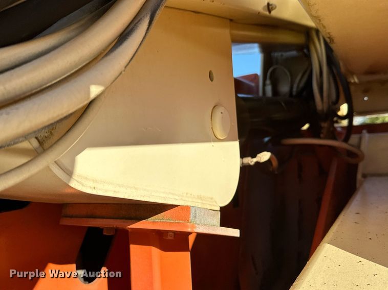 image for item DW4275 2000 JLG 450AJ boom lift