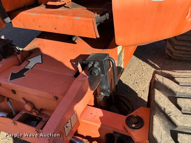 image for item DW4275 2000 JLG 450AJ boom lift