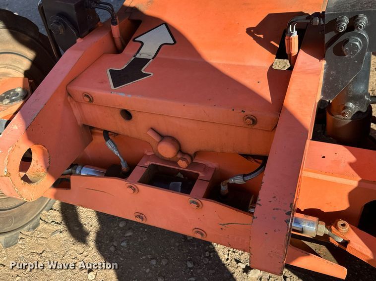 image for item DW4275 2000 JLG 450AJ boom lift