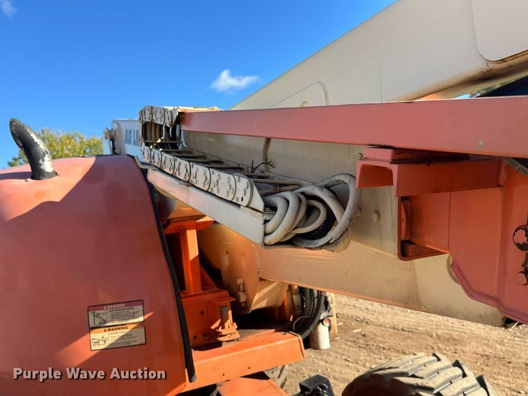 image for item DW4275 2000 JLG 450AJ boom lift