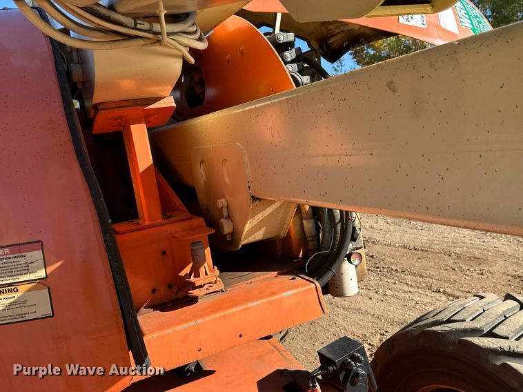 image for item DW4275 2000 JLG 450AJ boom lift