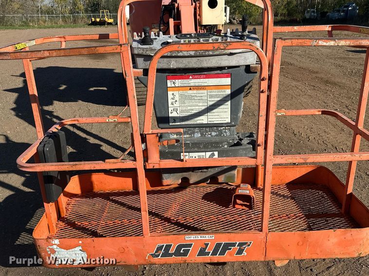 image for item DW4275 2000 JLG 450AJ boom lift