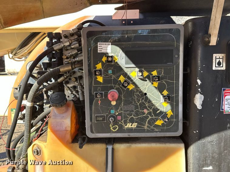 image for item DW4275 2000 JLG 450AJ boom lift