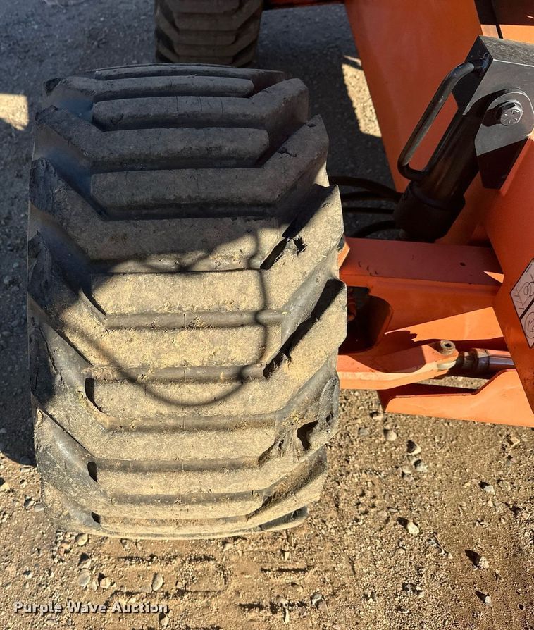 image for item DW4275 2000 JLG 450AJ boom lift