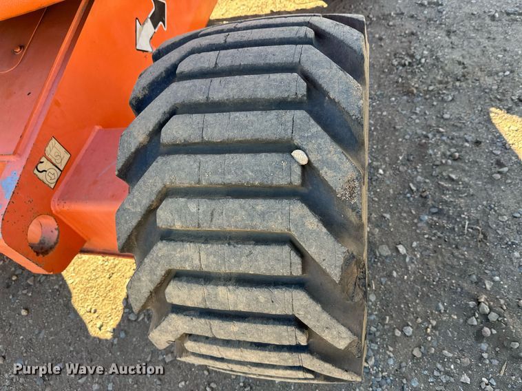 image for item DW4275 2000 JLG 450AJ boom lift