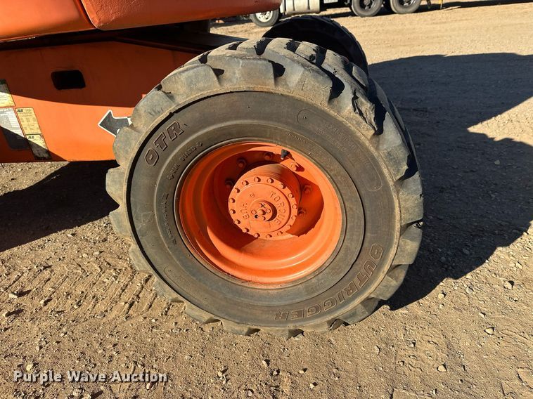 image for item DW4275 2000 JLG 450AJ boom lift