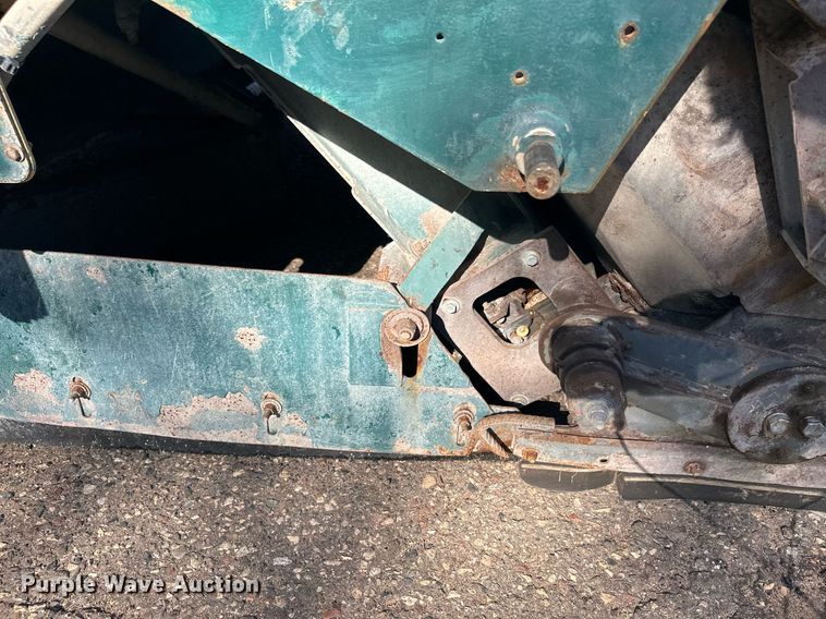 image for item DW4290 2004 Elgin Pelican street sweeper