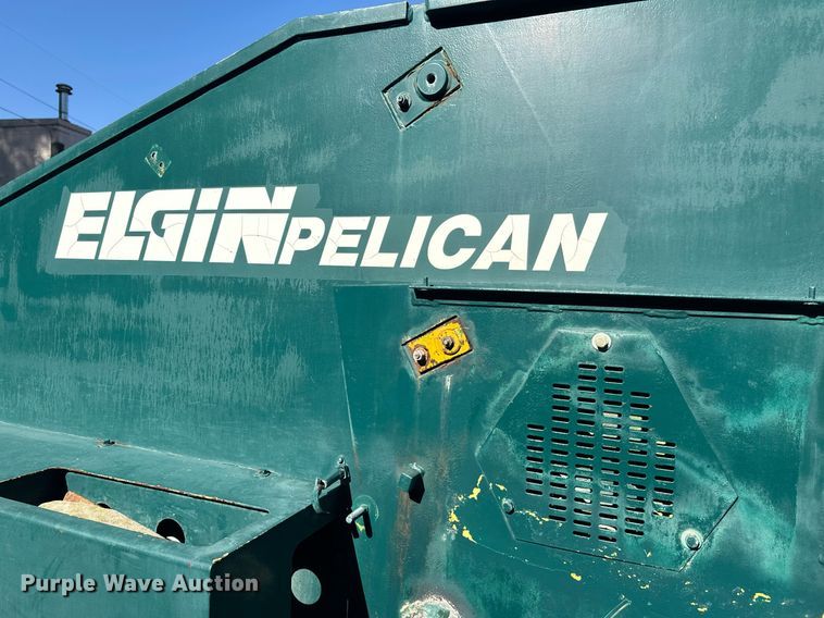image for item DW4290 2004 Elgin Pelican street sweeper