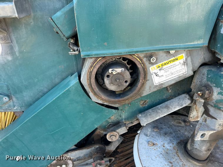 image for item DW4290 2004 Elgin Pelican street sweeper