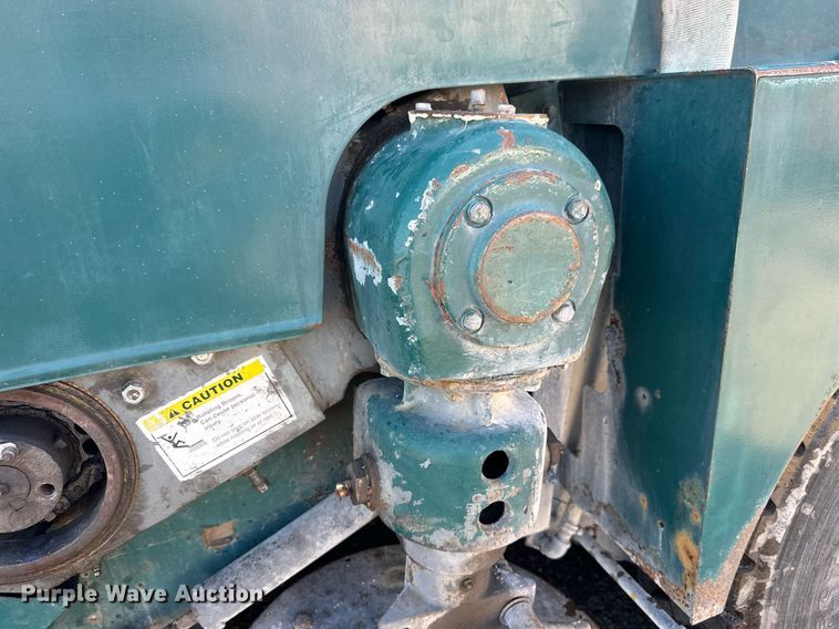 image for item DW4290 2004 Elgin Pelican street sweeper