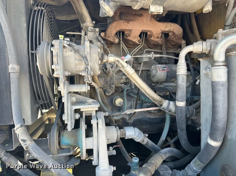 image for item DW4290 2004 Elgin Pelican street sweeper