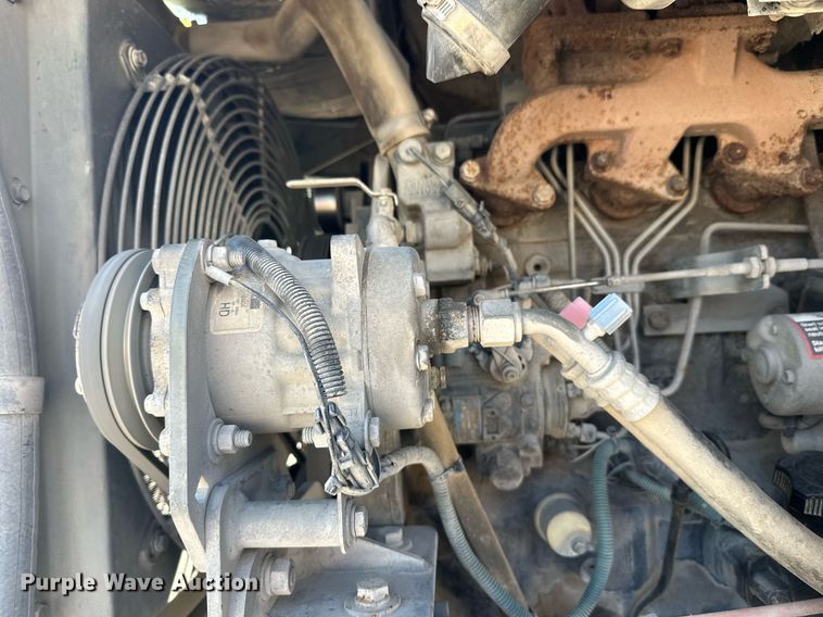 image for item DW4290 2004 Elgin Pelican street sweeper