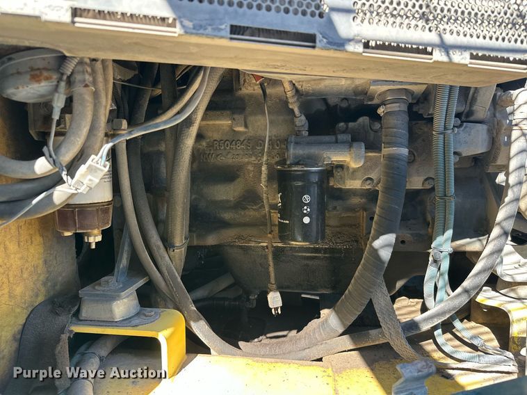 image for item DW4290 2004 Elgin Pelican street sweeper