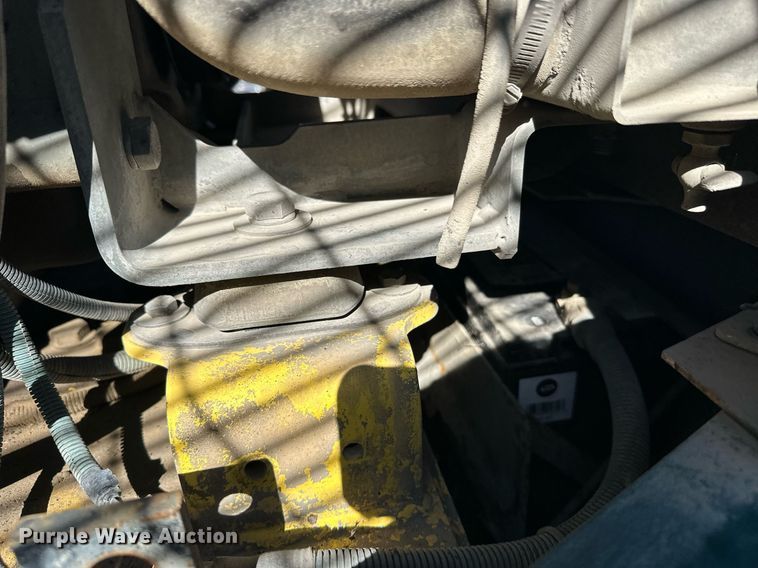 image for item DW4290 2004 Elgin Pelican street sweeper