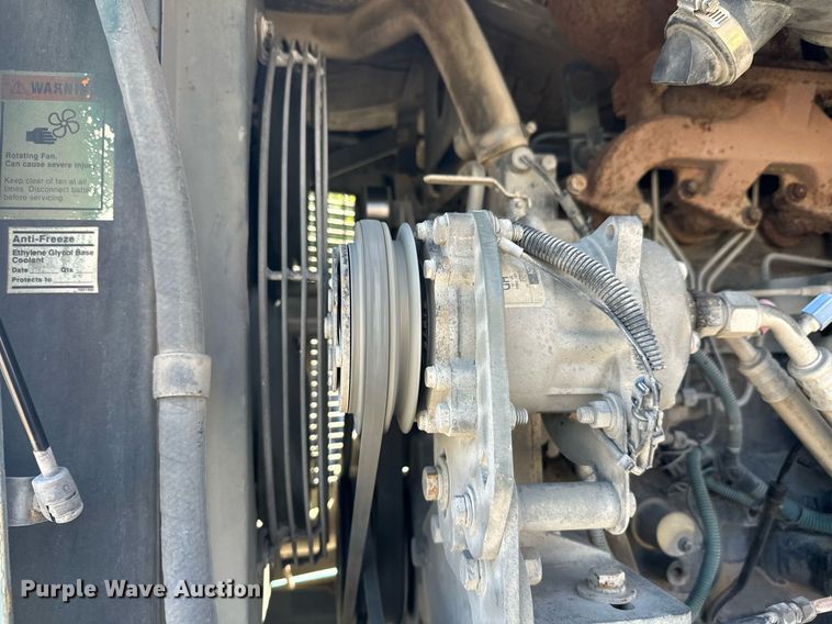 image for item DW4290 2004 Elgin Pelican street sweeper