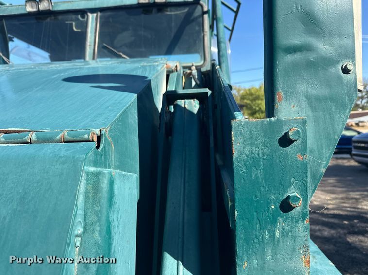 image for item DW4291 Elgin Pelican street sweeper