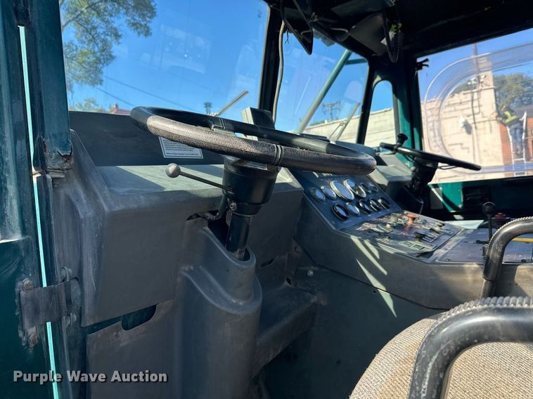 image for item DW4291 Elgin Pelican street sweeper