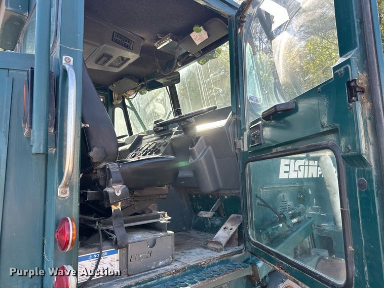 image for item DW4291 Elgin Pelican street sweeper