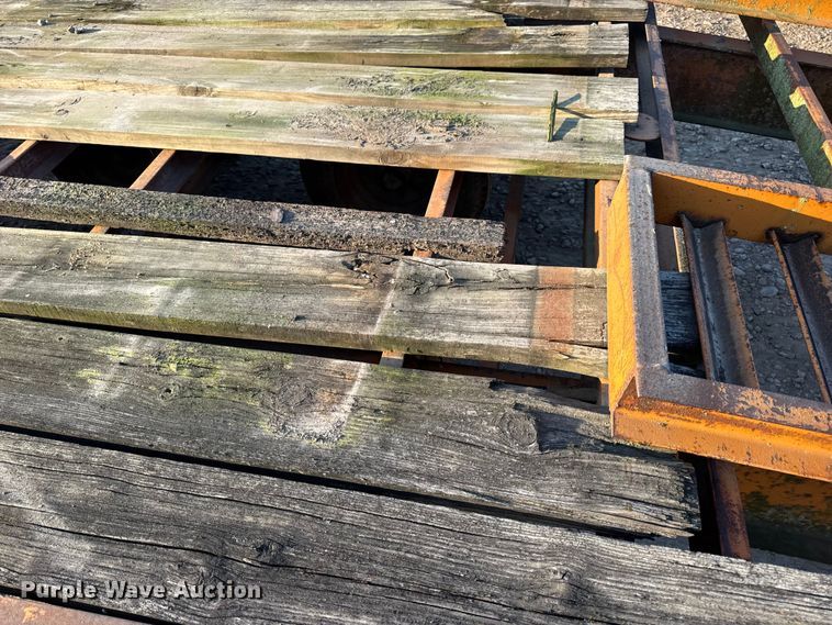 image for item DW6613 1999 Econoline MP423DE equipment trailer