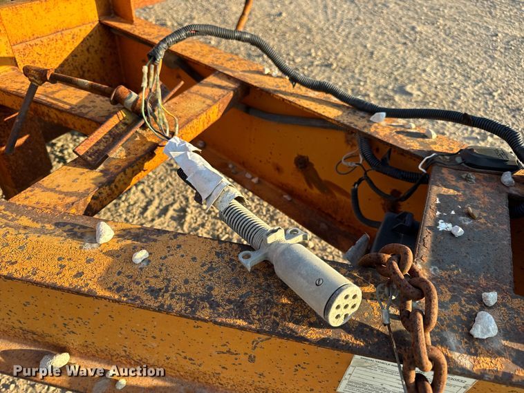 image for item DW6613 1999 Econoline MP423DE equipment trailer