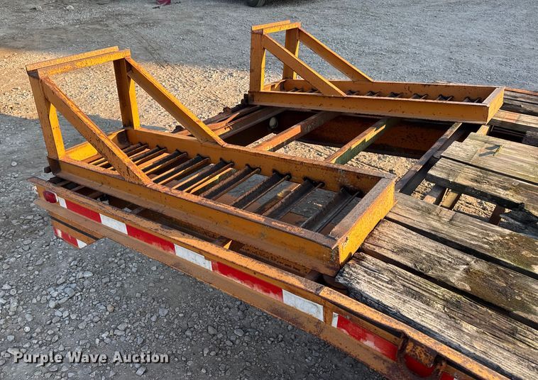 image for item DW6613 1999 Econoline MP423DE equipment trailer