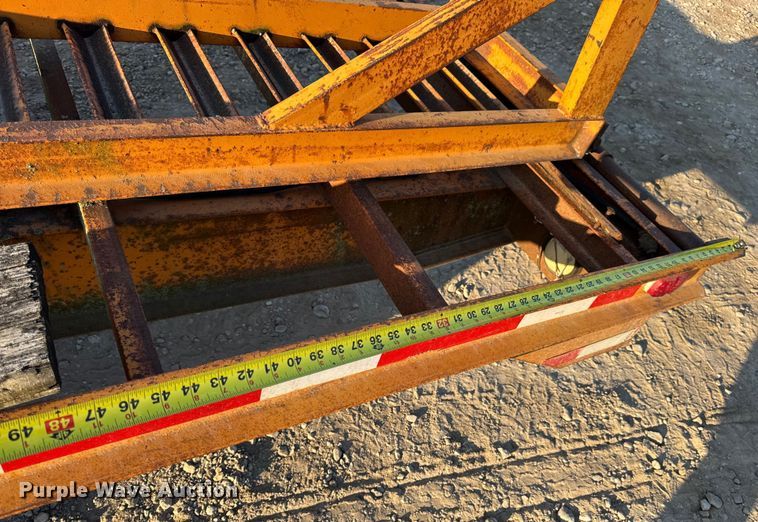 image for item DW6613 1999 Econoline MP423DE equipment trailer