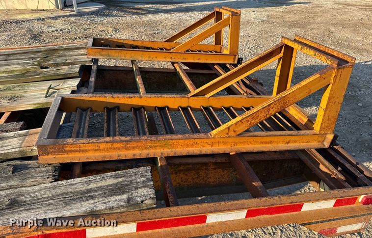 image for item DW6613 1999 Econoline MP423DE equipment trailer