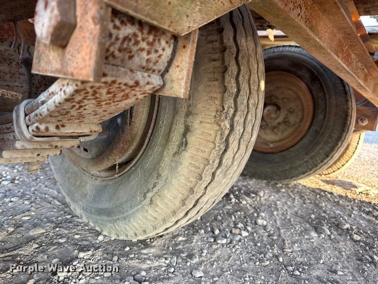 image for item DW6613 1999 Econoline MP423DE equipment trailer