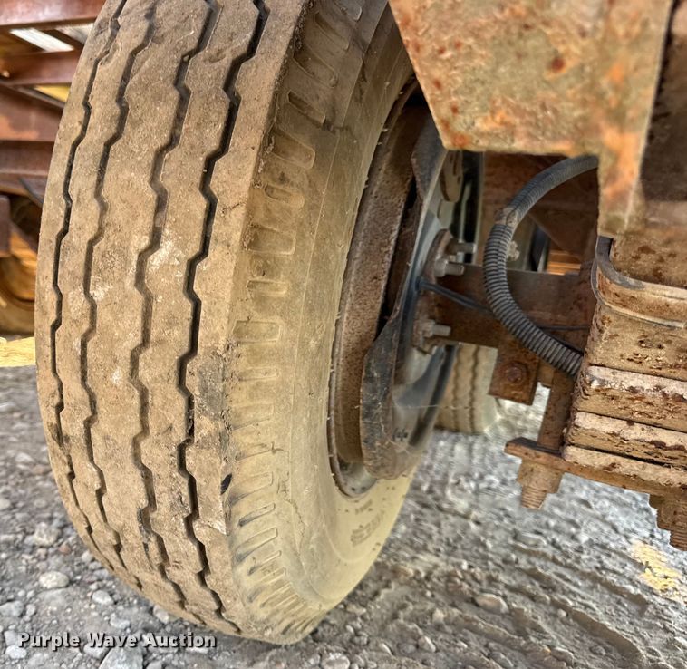 image for item DW6613 1999 Econoline MP423DE equipment trailer