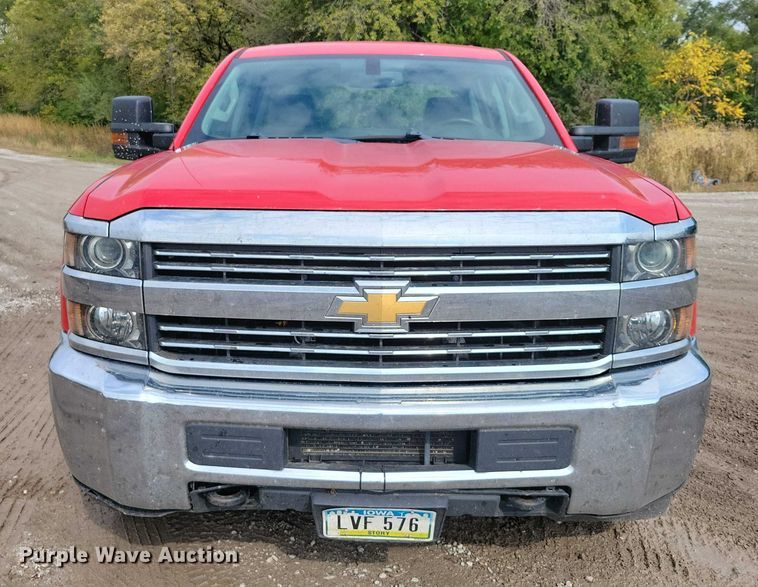 image for item DX6474 2016 Chevrolet Silverado 2500HD Crew Cab pickup truck
