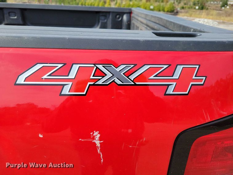 image for item DX6474 2016 Chevrolet Silverado 2500HD Crew Cab pickup truck