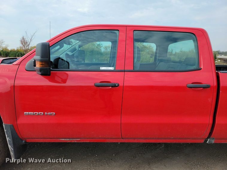 image for item DX6474 2016 Chevrolet Silverado 2500HD Crew Cab pickup truck