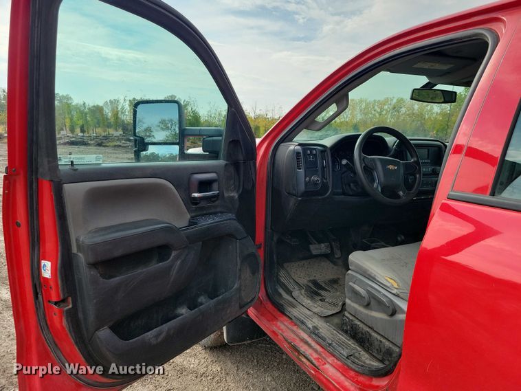 image for item DX6474 2016 Chevrolet Silverado 2500HD Crew Cab pickup truck